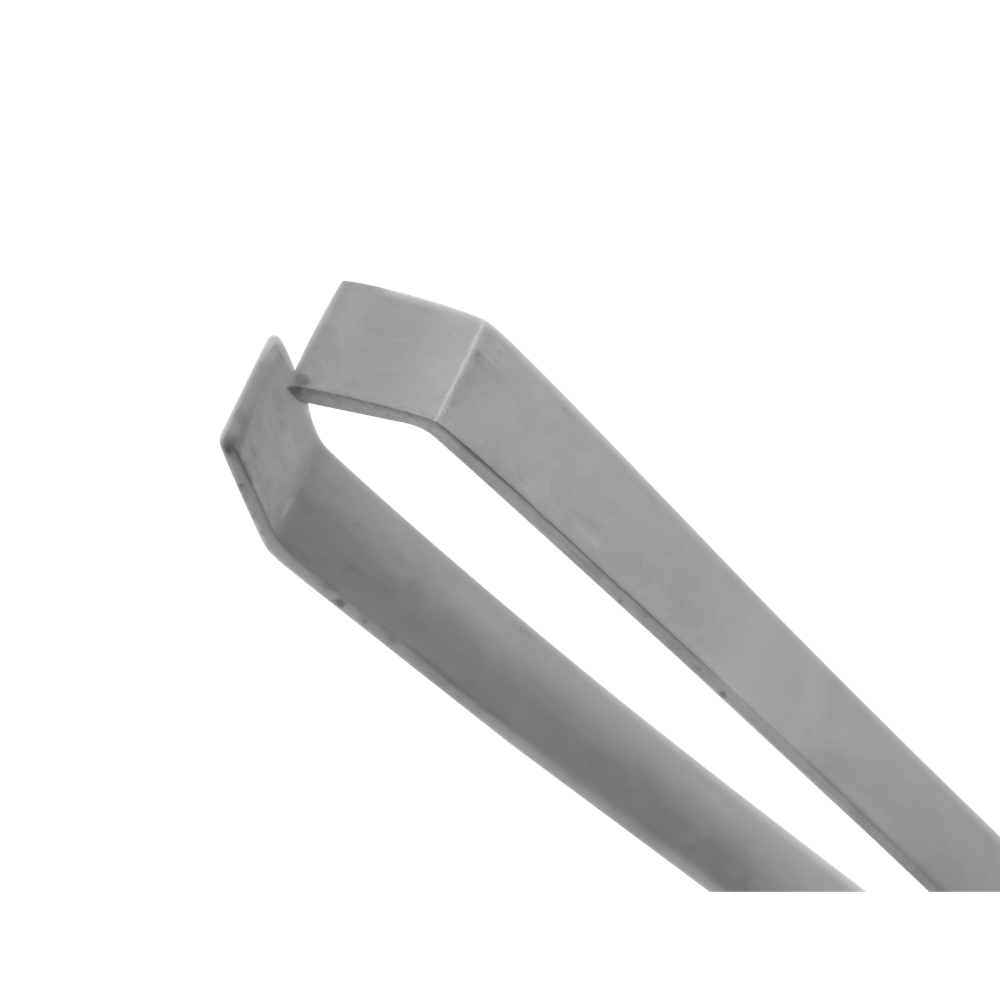 Angled fishbone tweezers – Cosmetics