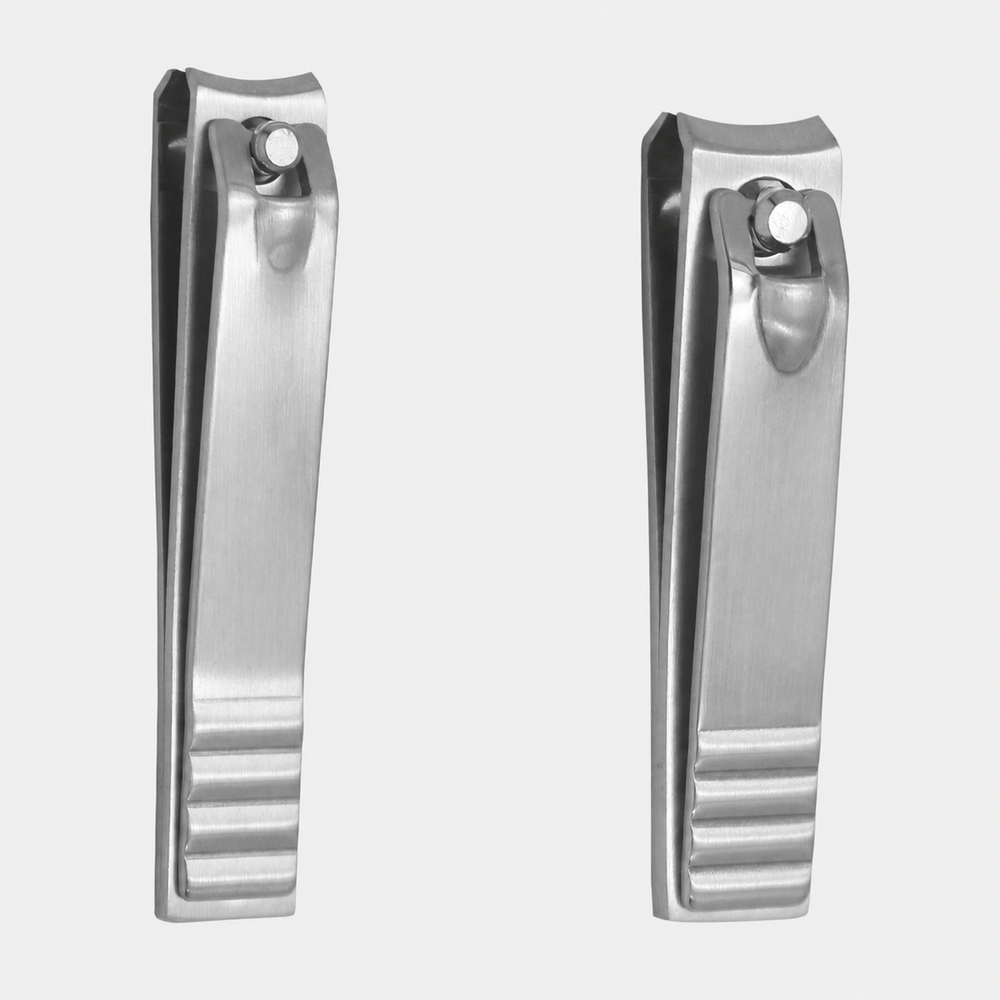 Grooved nail clippers – curved blade