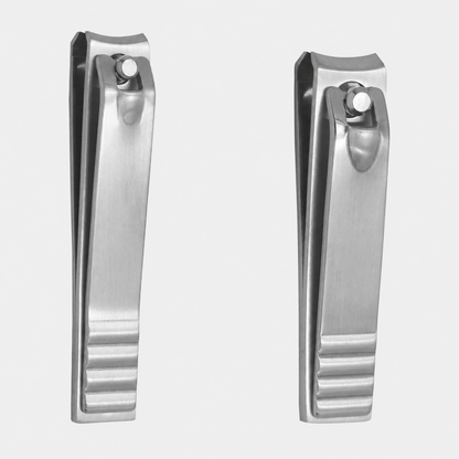 Grooved nail clippers – curved blade