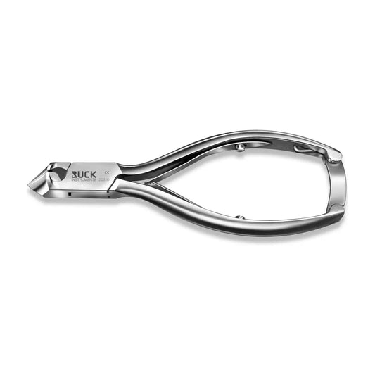RUCK head nippers with two shortened tips and curved blade for thick nails