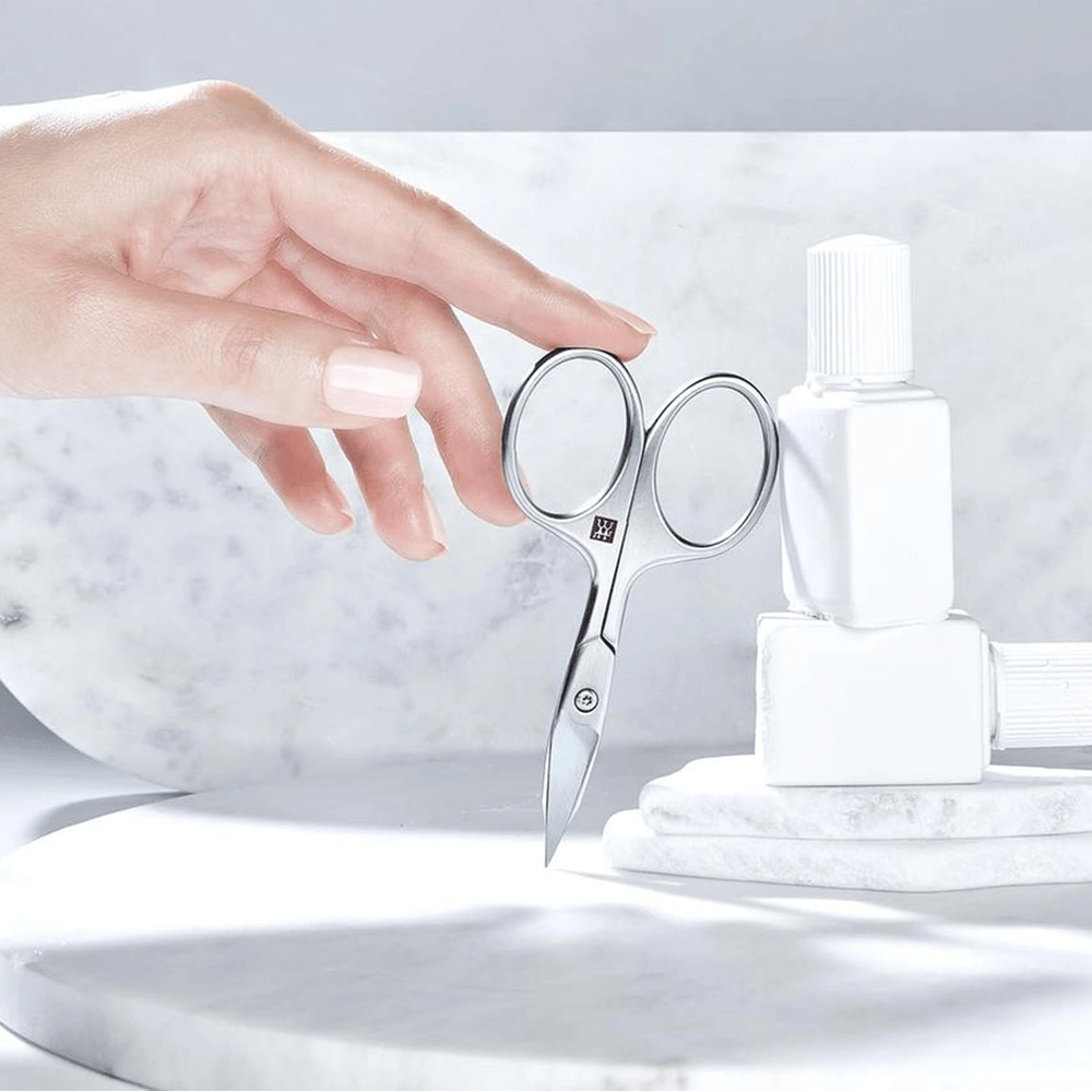 Combination nail scissors from Zwilling with ergonomic handle – view 3