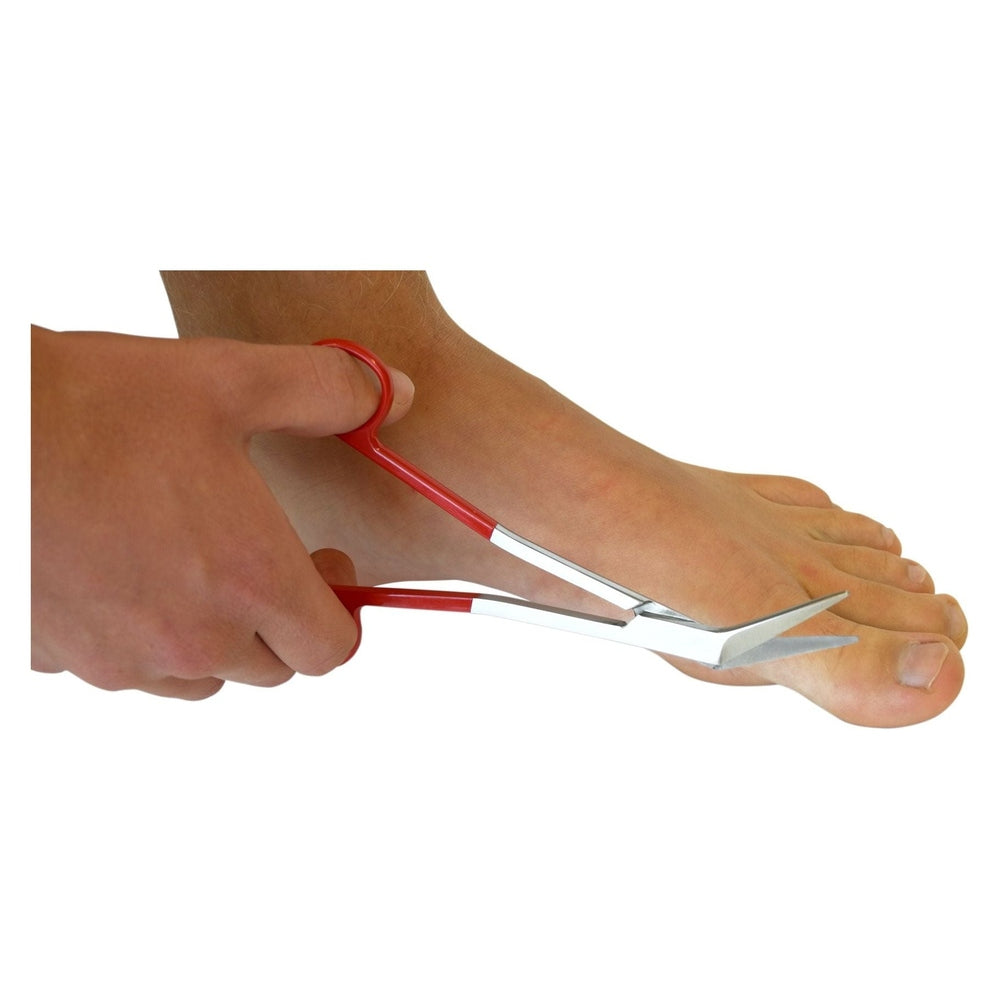 Toenail scissors with ergonomically angled shanks for precise toenail care