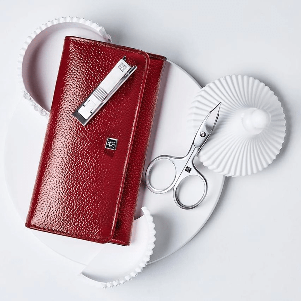 Estuche de piel con cierre de botón de presión del set de manicura Zwilling Twinox – vista 2